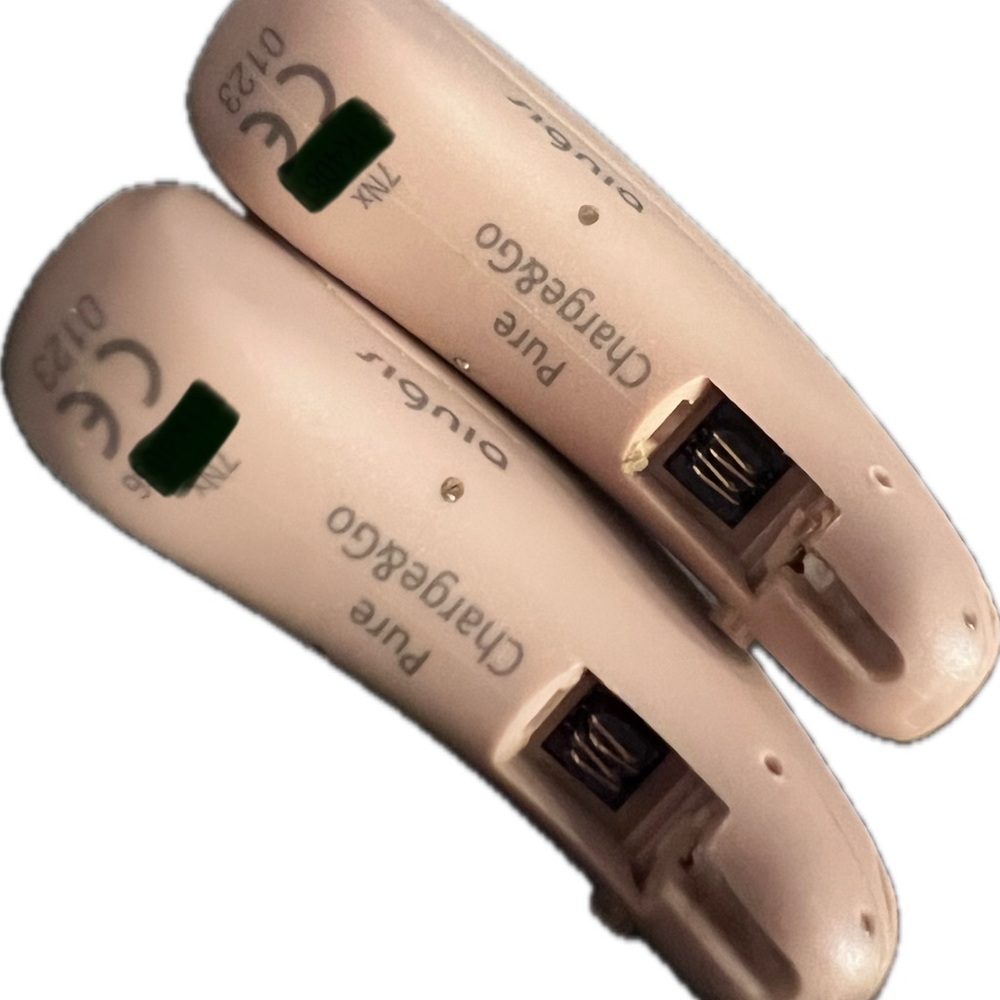 2 Rx Signia Pure Charge&Go hearing RIC with docking station